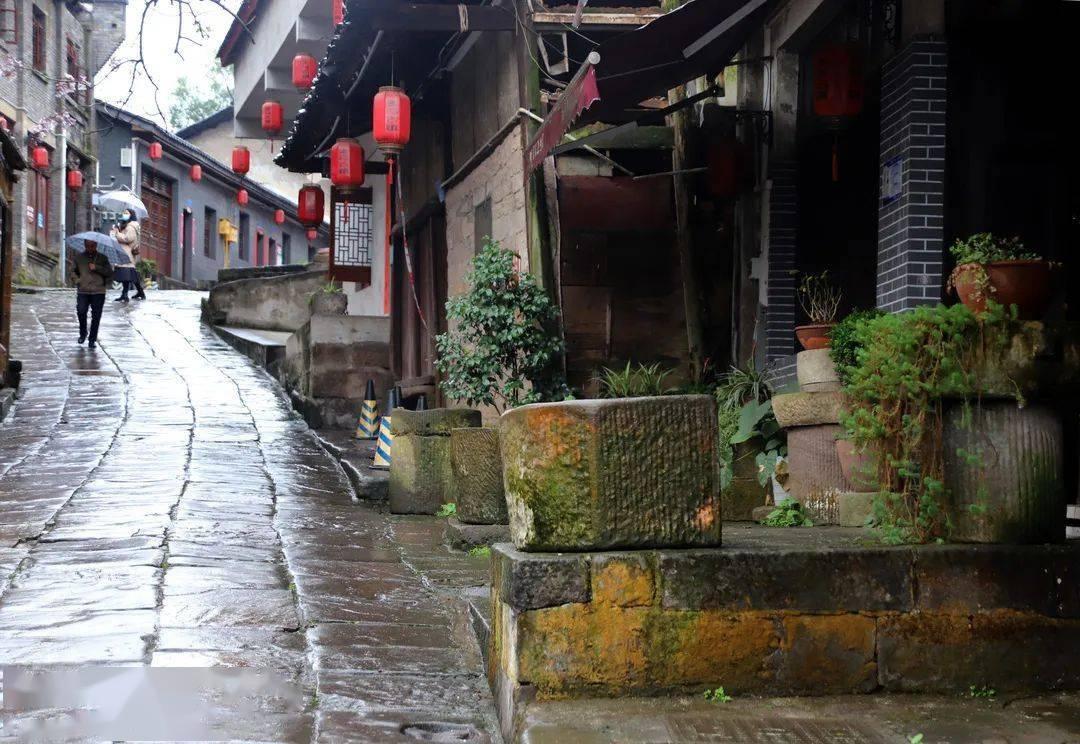 身份证到期必须要去原户地办理吗游戏画面